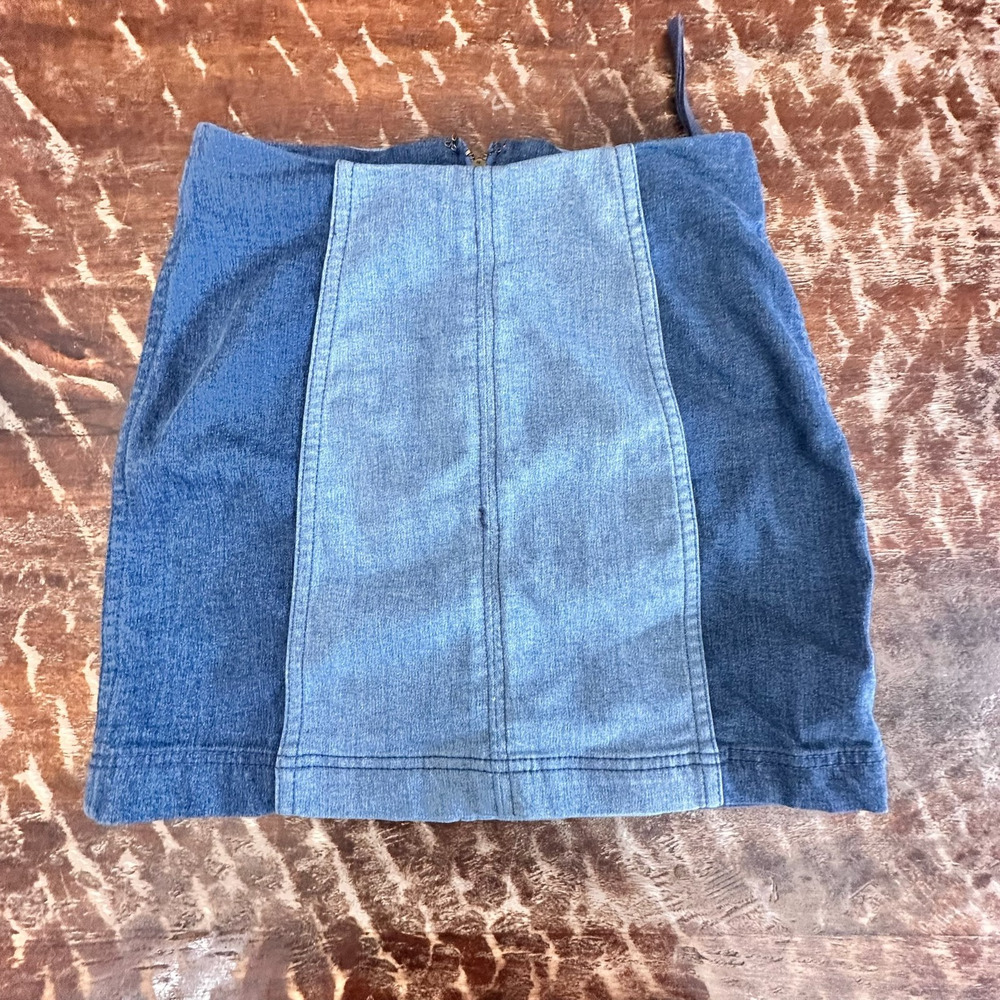 Free People Patchwork Denim Mini Skirt Y2K Size 0 Zip Back Two Tone Jean